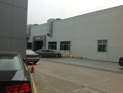 汽車(chē)車(chē)間環(huán)?？照{(diào)番禺4S店維保車(chē)間案例